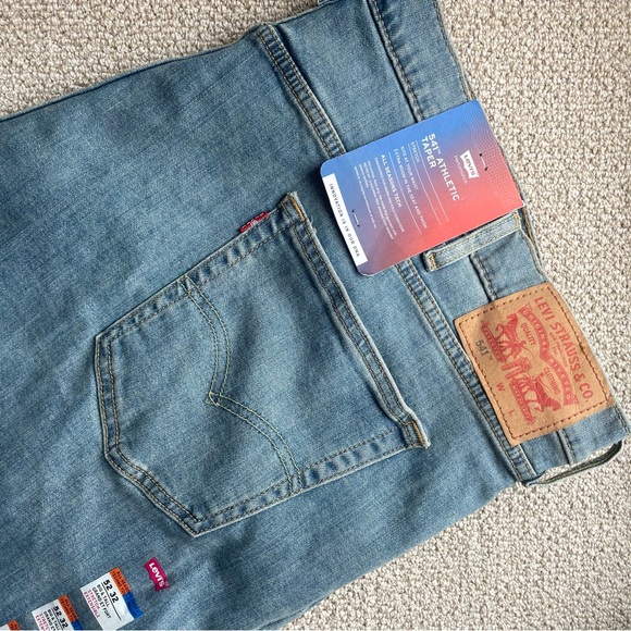 NWT Levi's 541 Athletic Taper Fit Mens 52x32 Big & Tall Stretch Jeans Med Blue - Picture 3 of 8